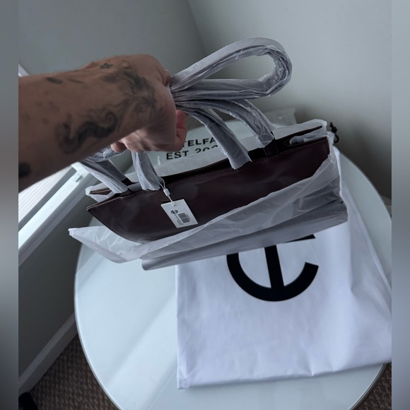 Telfar Chocolate Patent Tote | Medium | Vegan Leather - Picture 5 of 12